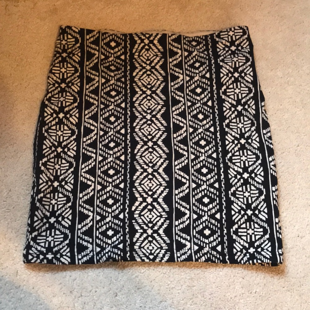 Mini Skirt Pencil Skirt aztec tan & black Large